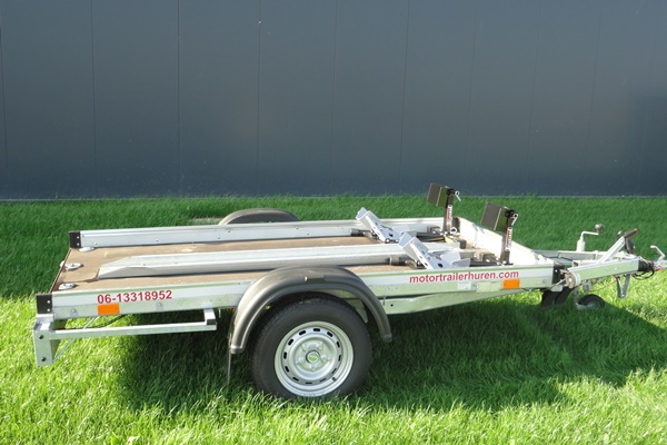 Trailer voor 2 motoren